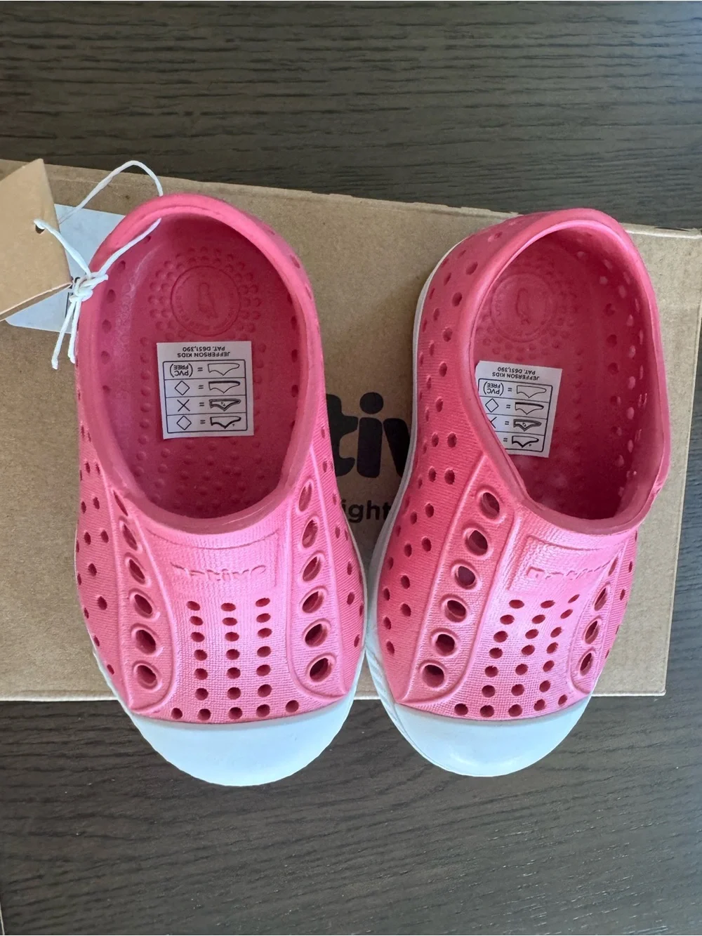 Native Little Kids C5 Slip-On Shoes in Hot Pink with White Toe